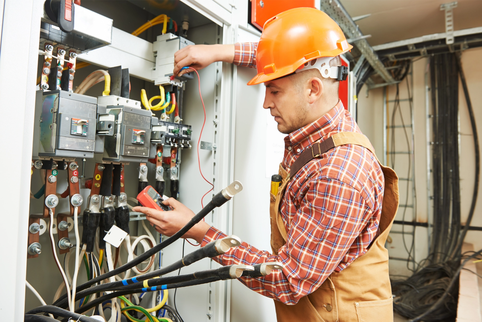 8 Critical Situations Where You Need An Emergency Electrician